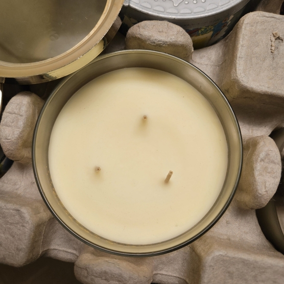 Bath & Body Works 3 Wick Candle A Thousand Wishes Rare Vintage - Picture 5 of 6